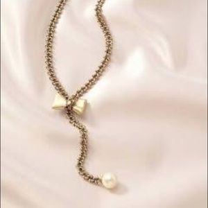 Stella & Dot Lady Bo Low Necklace